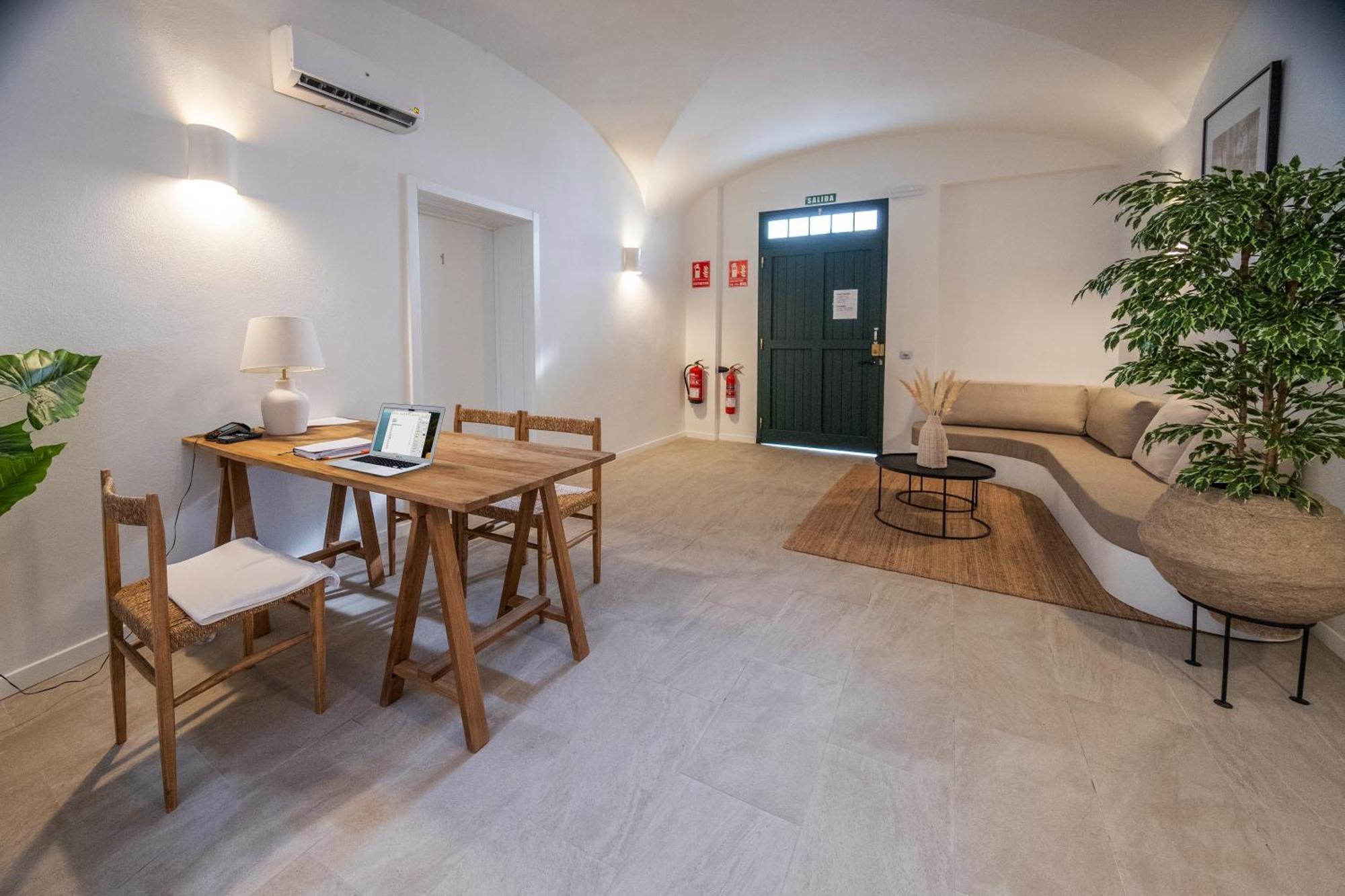 Tres Tocs Hotel Ситадела Екстериор снимка