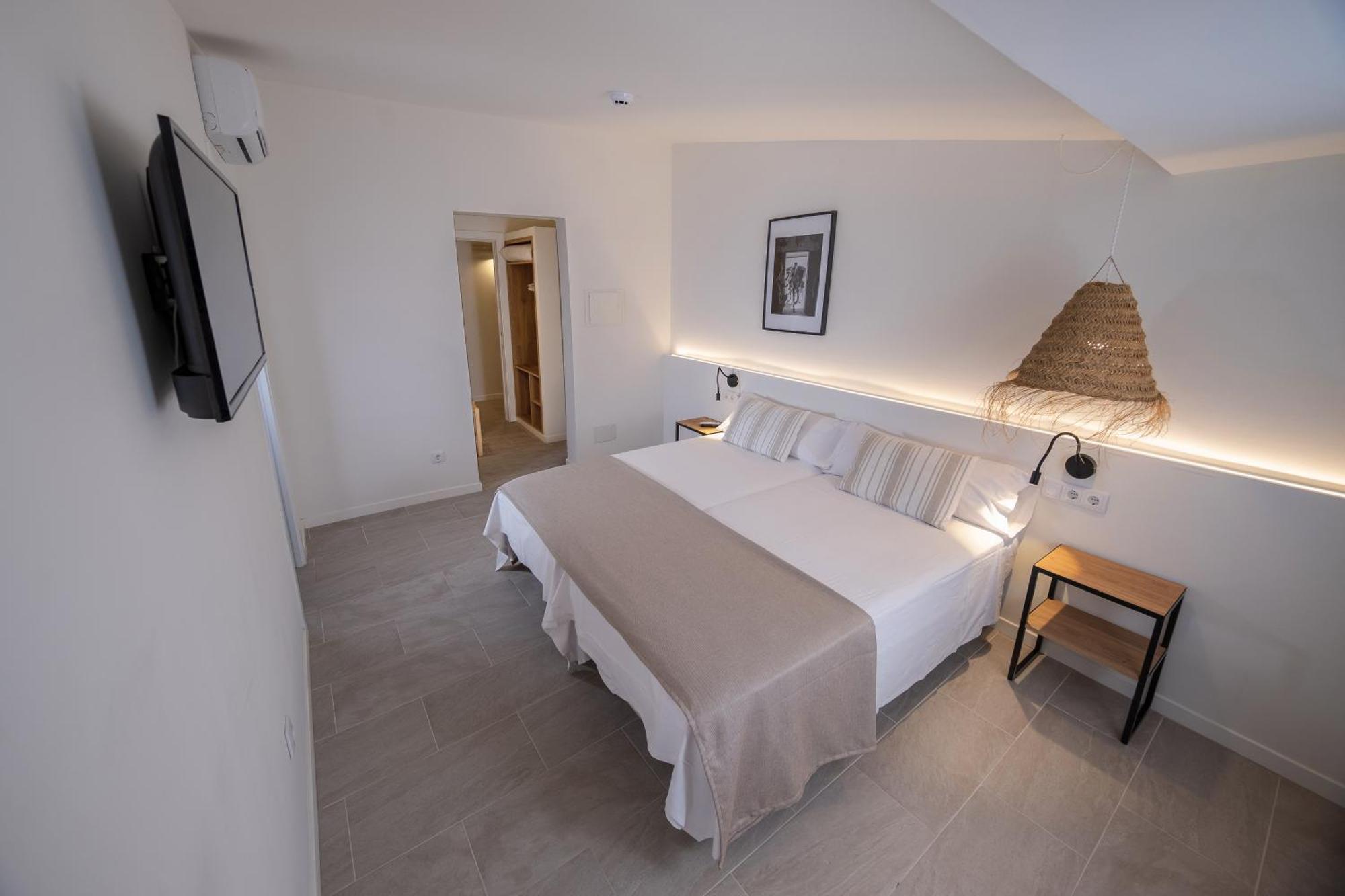 Tres Tocs Hotel Ситадела Екстериор снимка