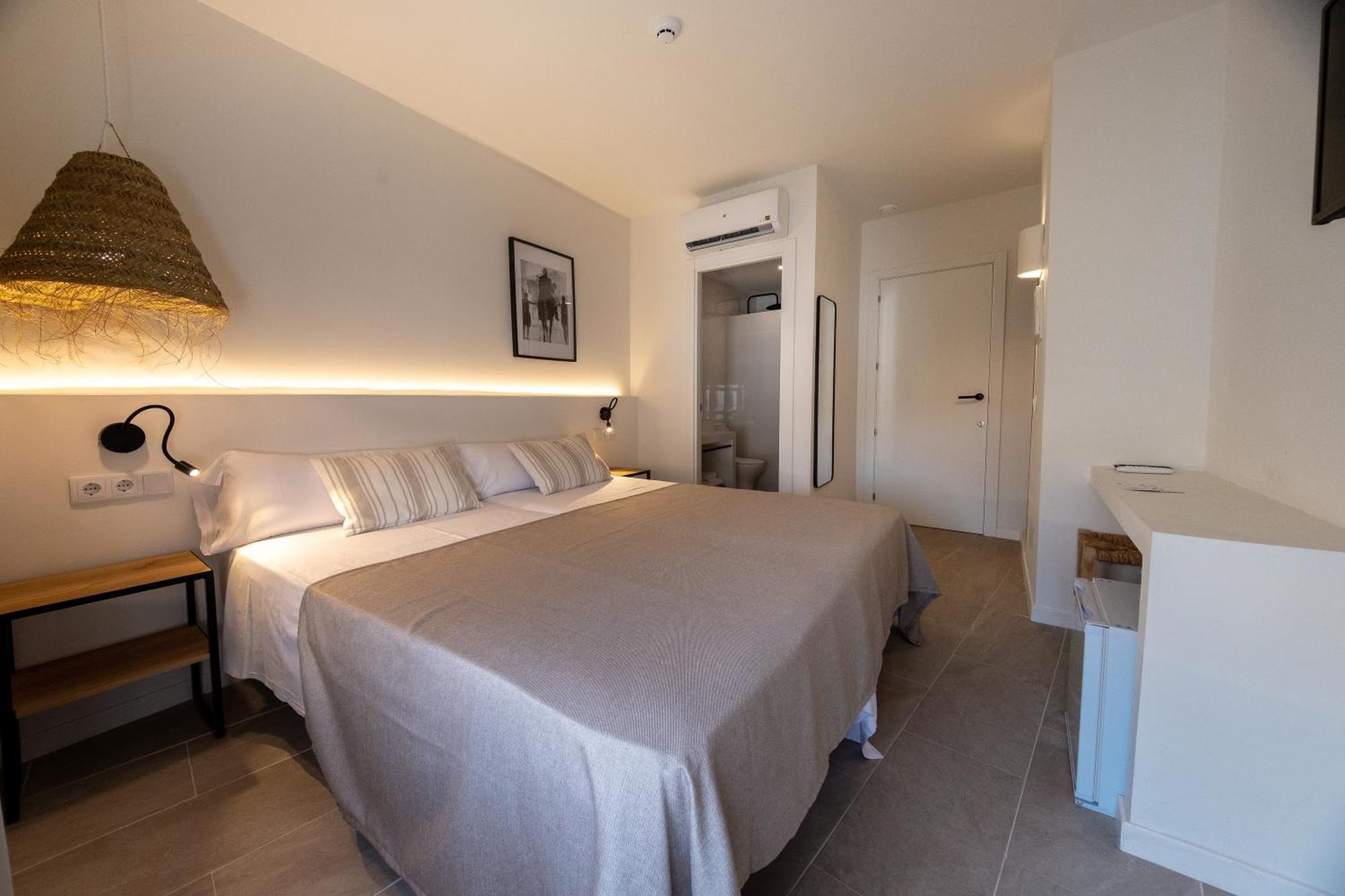 Tres Tocs Hotel Ситадела Екстериор снимка